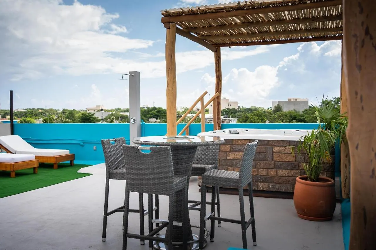 Casalesgarcons 0*, Playa del Carmen